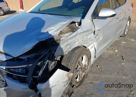 2019 Hyundai Elantra Sel z USA, uszkodzony, nr VIN 5NPD84LFXKH476490